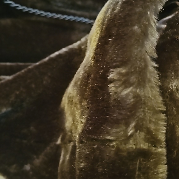 Elegant Brown Vintage Faux Fur Coat - Picture 3 of 8